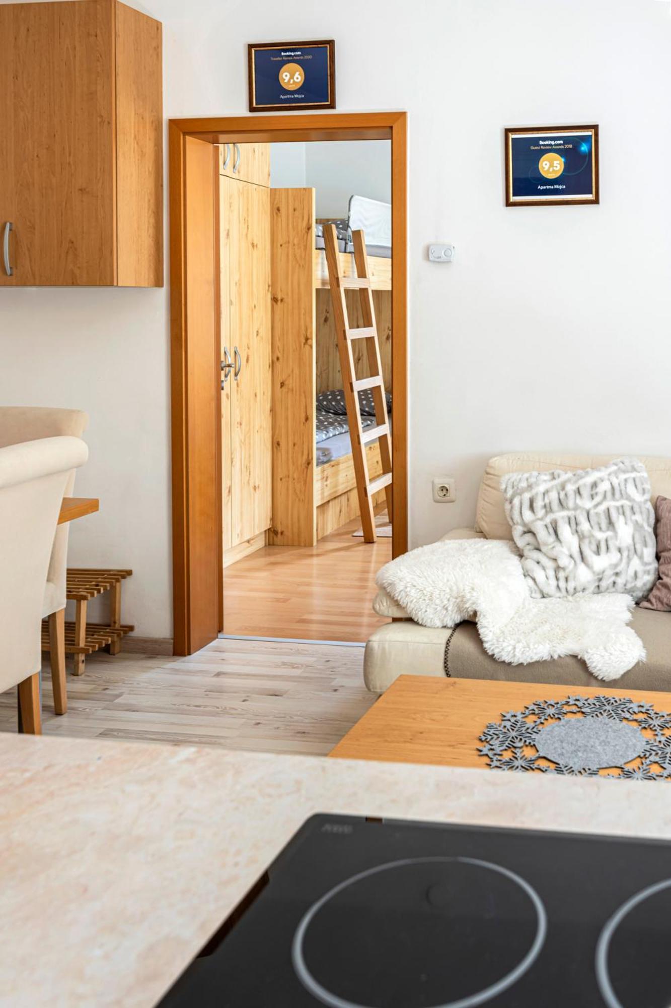 Apartma Mojca - New Bathroom Nov24 كْرانْيِسكا غورا المظهر الخارجي الصورة
